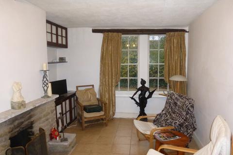 2 bedroom semi-detached house to rent, Challymead, Broughton Gifford