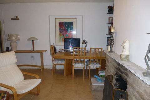 2 bedroom semi-detached house to rent, Challymead, Broughton Gifford