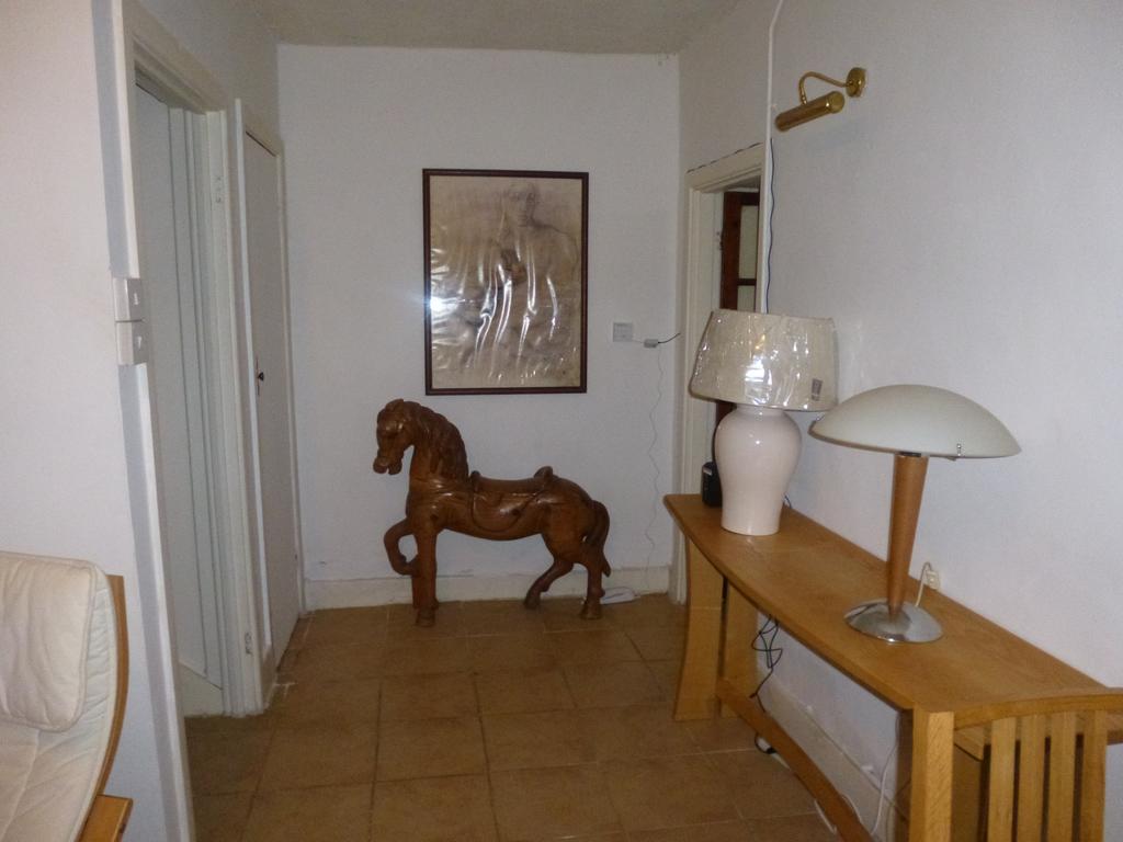 2 nd bedroom/study