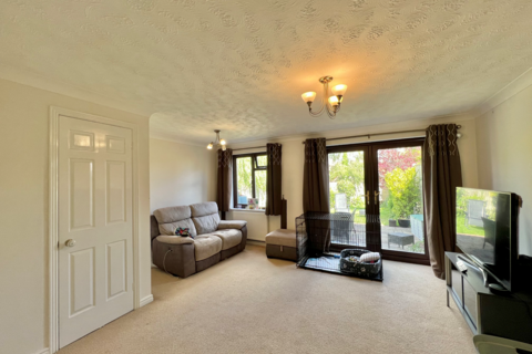 3 bedroom semi-detached house for sale - Bridle Road, Hereford, HR4
