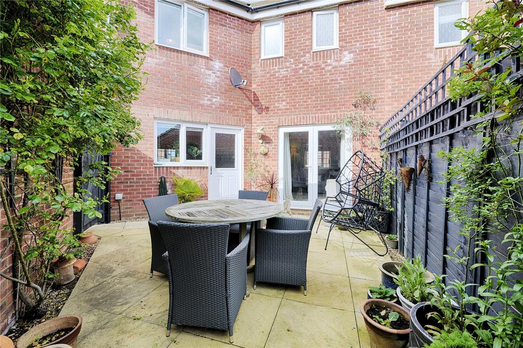 Creed Road, Oundle, Peterborough, PE8 3 bed house £315,000