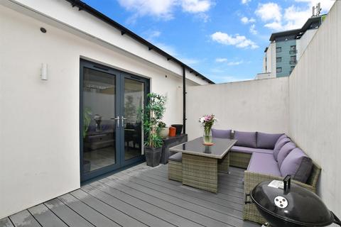 2 bedroom flat for sale, Church Street, Croydon, Surrey