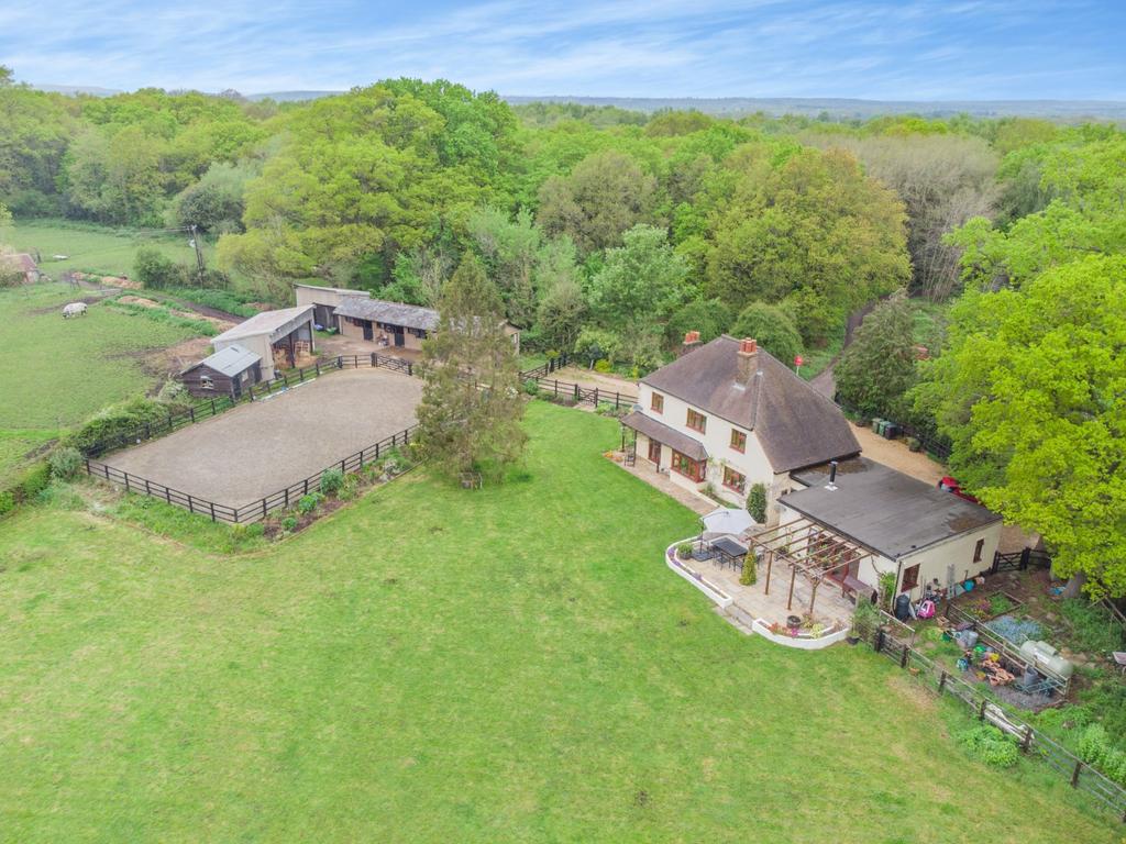 Pinks Hill, Wood Street Village, Guildford, Surrey 4 bed detached house