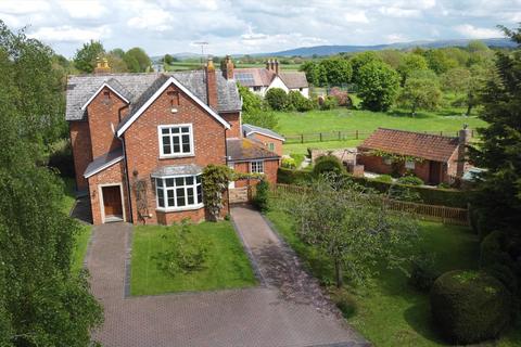 5 bedroom detached house for sale, Tewkesbury Road, The Leigh, Gloucester, Gloucestershire, GL19