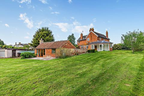 5 bedroom detached house for sale, Tewkesbury Road, The Leigh, Gloucester, Gloucestershire, GL19
