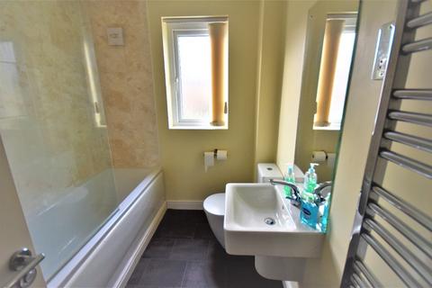 8 Cae Mawr, Wrexham, LL11 3DH