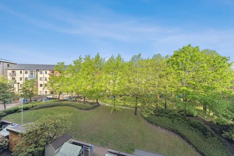 2/1, 14 Handel Place, Glasgow, G5 0TP