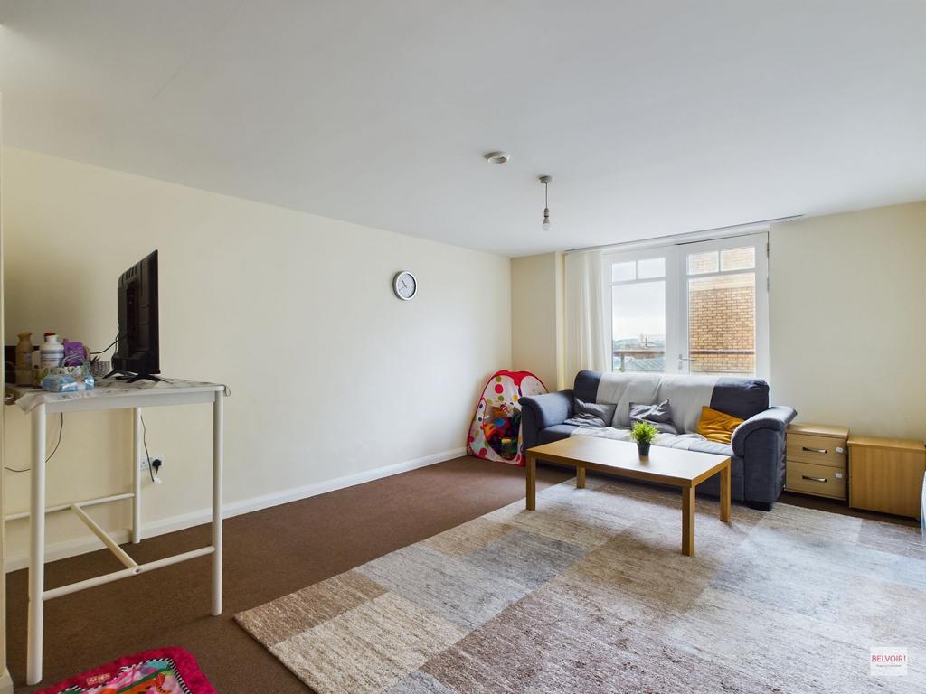 6 Cross Bedford Street, Sheffield, S6 2 bed flat £140,000