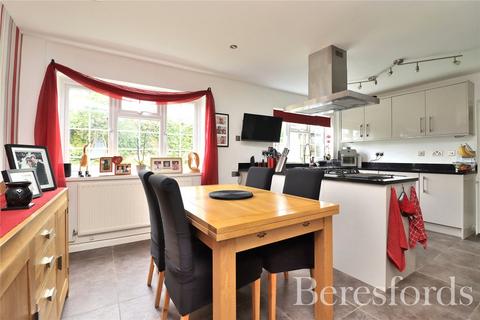 19 Tyrells Way, Great Baddow, Chelmsford, CM2 7DP