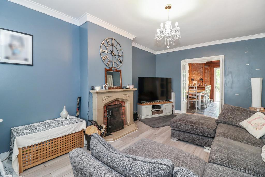 Tanners Hill, Abbots Langley, Herts, WD5 3 bed terraced house for sale ...