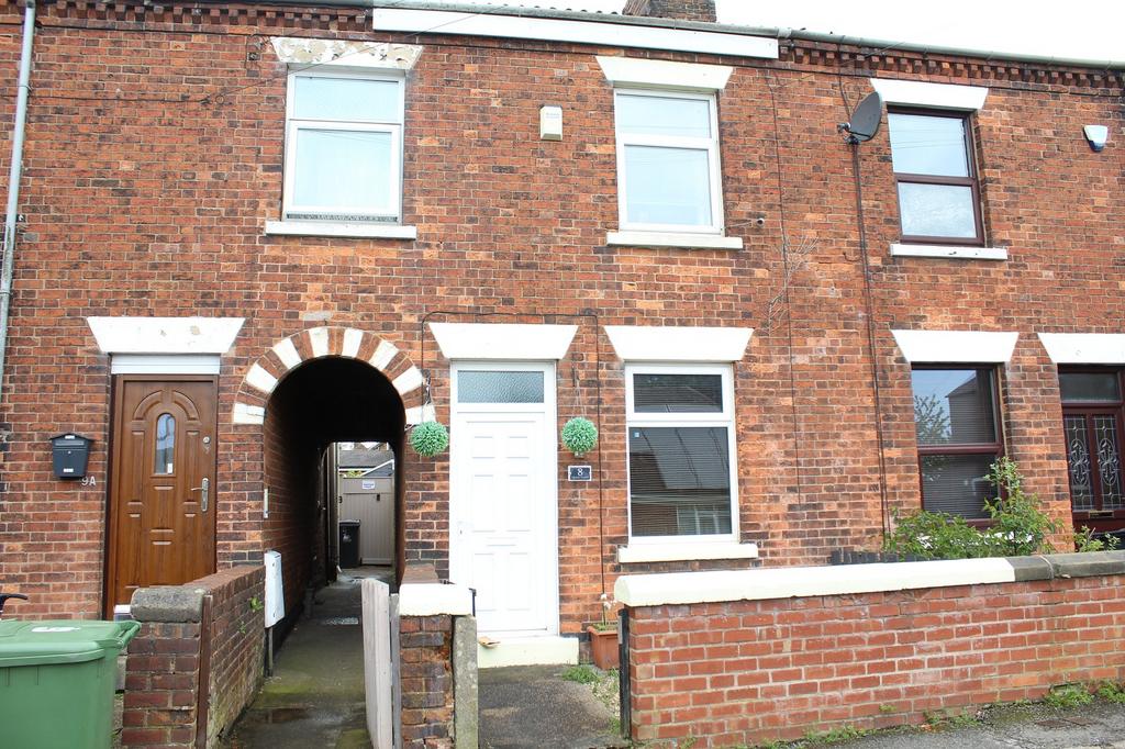 Queen Street, Somercotes, Derbyshire. DE55 4NB 2 bed terraced house for
