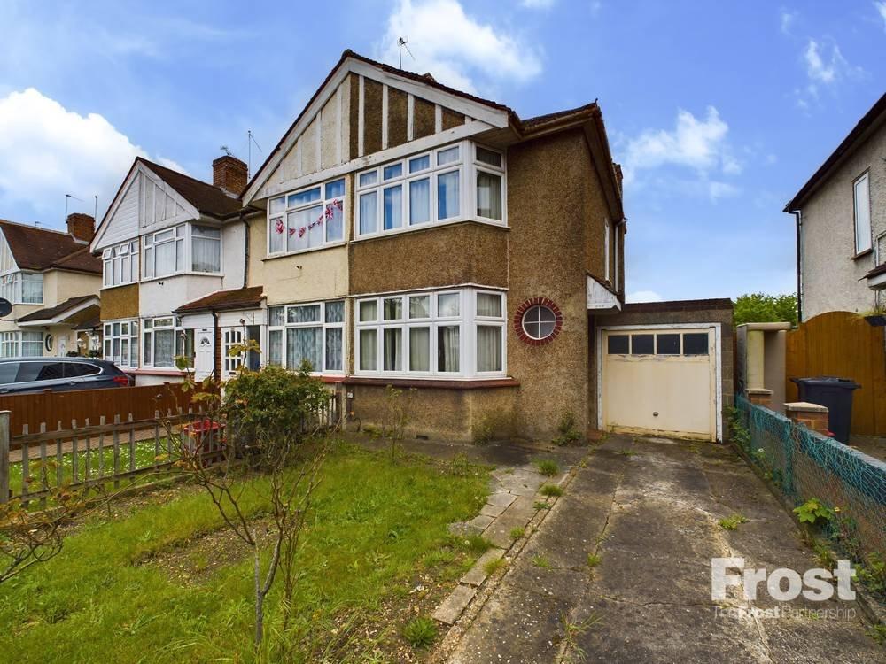 Hounslow Road Hanworth Feltham Tw13 2 Bed End Of Terrace House For