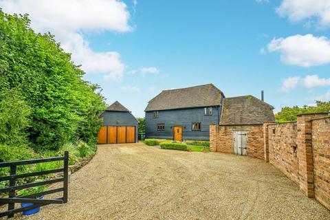 2 bedroom barn conversion for sale - Chinthurst Lane, Guildford, GU5
