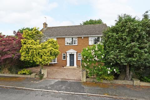 4 bedroom detached house to rent, Willow Croft, Upper Poppleton, York, YO26