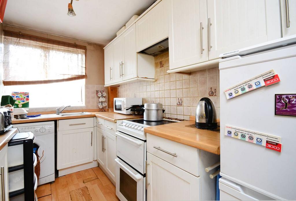 Forest Gate, Forest Gate, London, E7 2 bed flat for sale £325,000