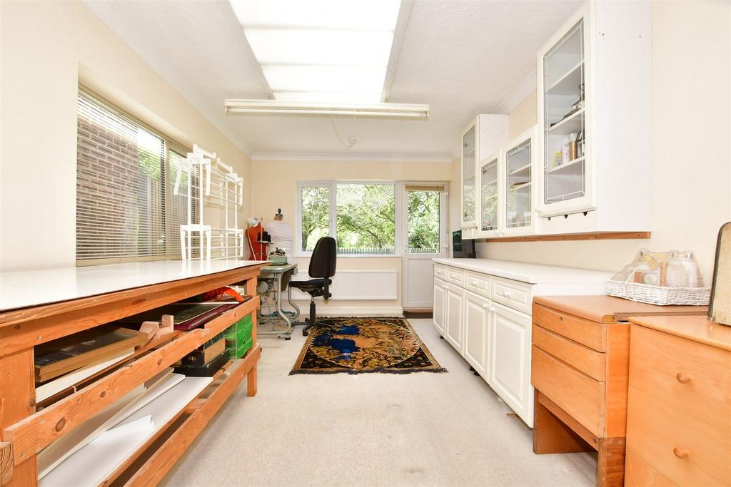 Crete Road West, Folkestone, Kent 2 bed detached bungalow for sale £