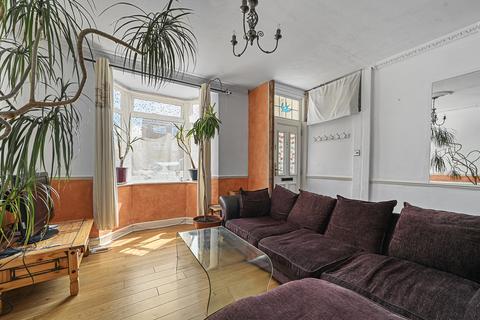 16 Stracey Road, London, E7 0HG