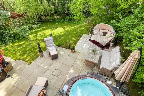 3 bedroom detached house for sale - Primrose Close, Brackla, Bridgend County. CF31 2BS