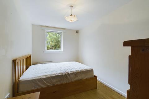 2 bedroom flat to rent, Cadiz Street, Leith, Edinburgh, EH6