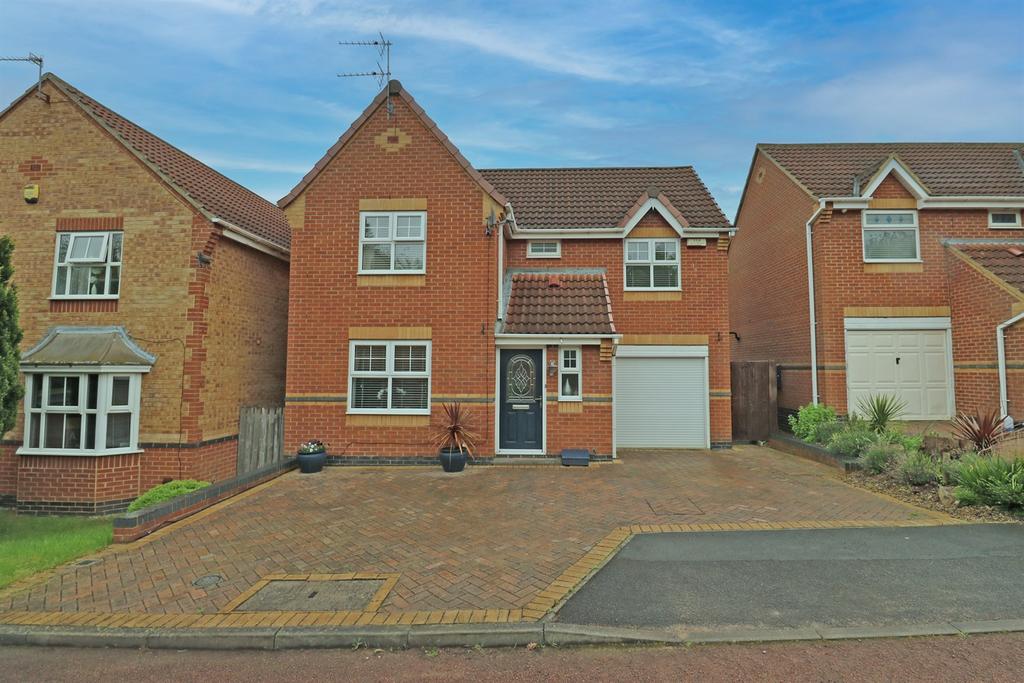 Pexton Close, Hemlington, Middlesbrough, TS8 4 bed house for sale £