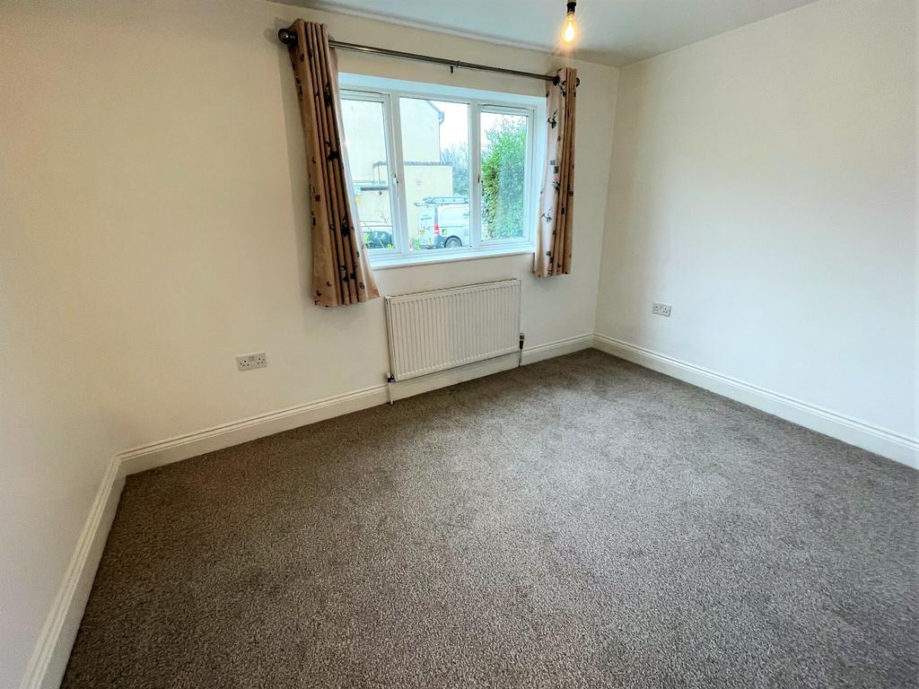 Alexandra Road, Romford 1 bed flat £1,100 pcm (£254 pw)