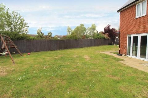 20 Beehive Lane, Hawkwell, Hockley, SS5 4FG