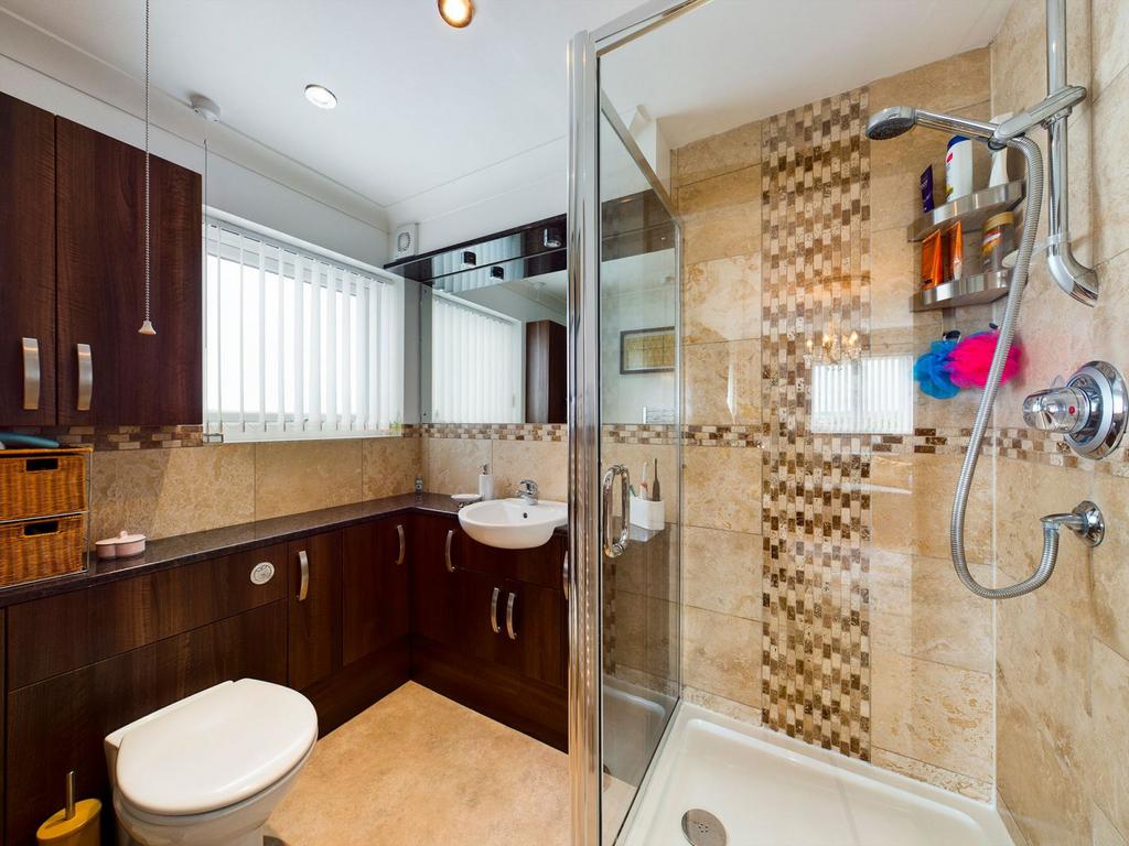 Ensuite