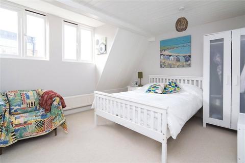 5 bedroom end of terrace house for sale, Sylvester Path, Hackney, London, E8