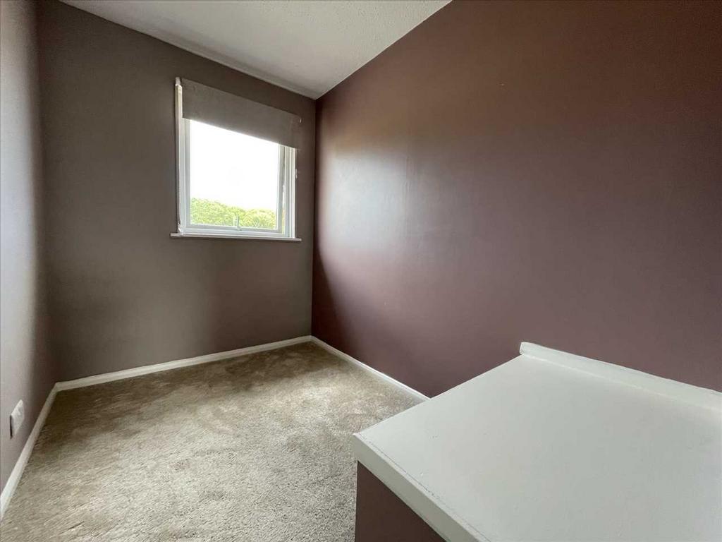 Bedroom (front)