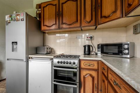 14 Carlops Crescent, Penicuik, EH26 0DN