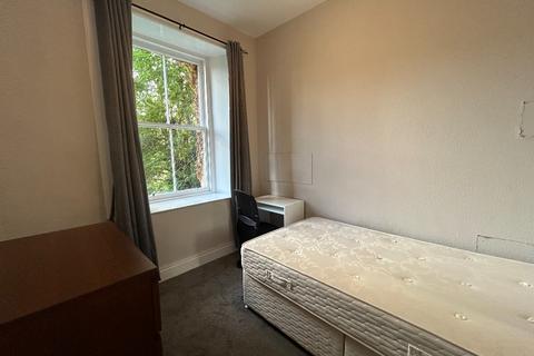 3 bedroom flat to rent - Roseneath Place, Marchmont, Edinburgh, EH9