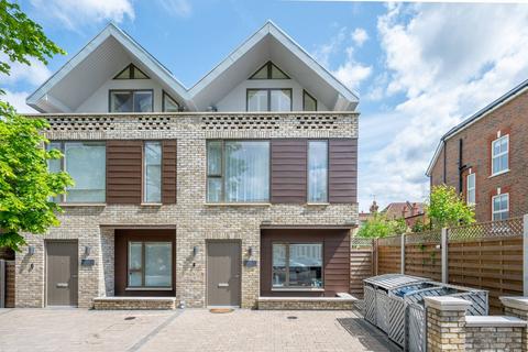 34 Mount Pleasant Road, London, W5 1SQ