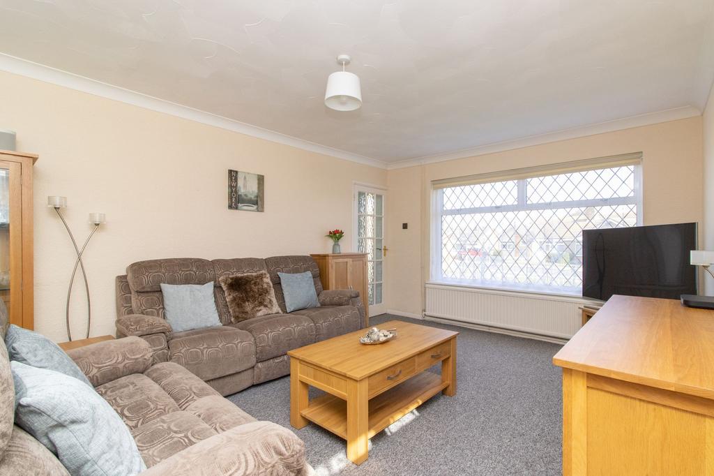 Grenville Way, Broadstairs, CT10 2 bed detached bungalow £450,000