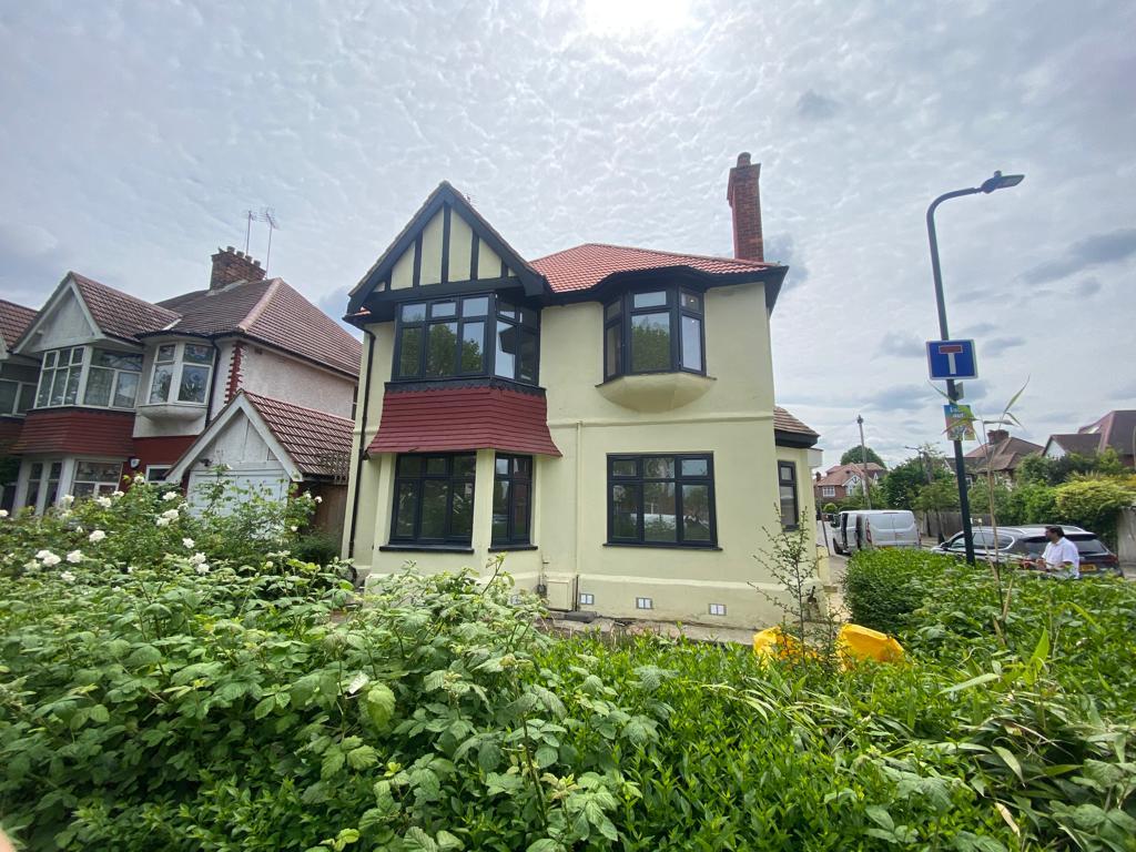 Anson Road, Cricklewood, NW2 3 bed flat for sale £965,000