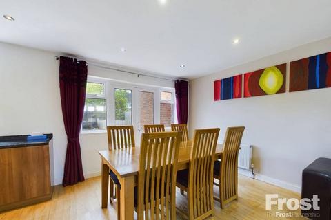 4 bedroom semi-detached house for sale - Ashford Avenue, Ashford, Surrey, TW15