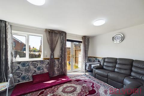3 bedroom semi-detached house for sale - Powell Street, Hanley, Stoke-on-Trent, ST1