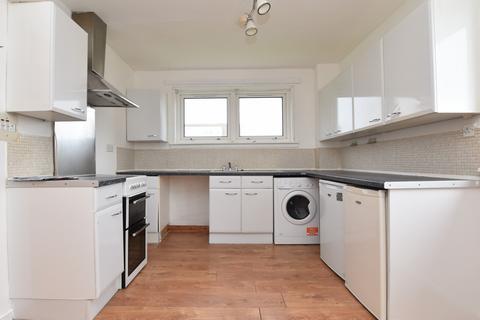 3 bedroom duplex to rent, Crown Avenue, Clydebank, Glasgow, G81 3BW