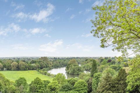 2 bedroom apartment for sale, Richmond Hill, Richmond, Surrey, TW10