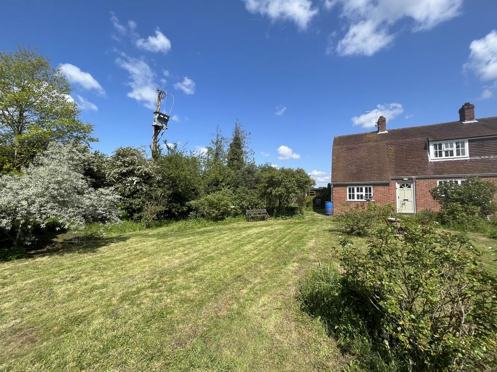 Hall Farm Cottages, Marlesford, IP13 3 bed cottage £1,100 pcm (£254 pw)