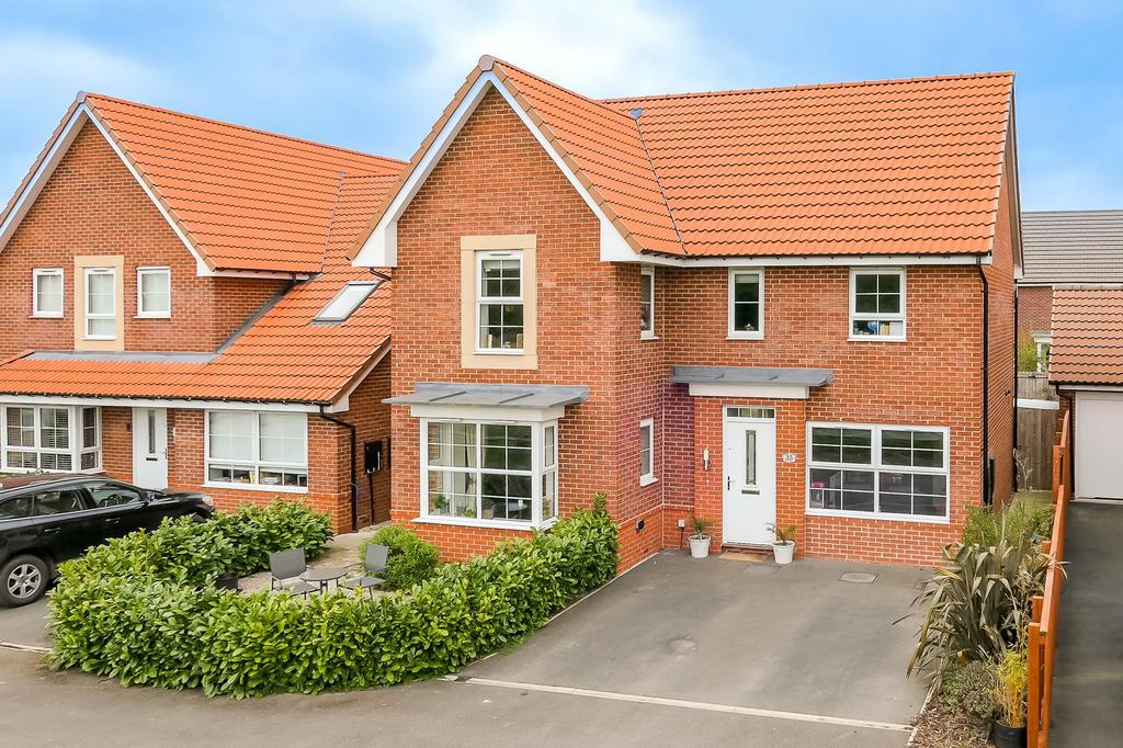 Hereford Way, Boroughbridge, YO51 4 bed detached house for sale £415,000