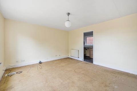 31 Montana Close, South Croydon, CR2 0AT