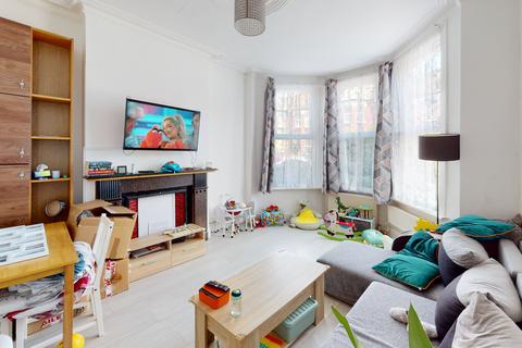 2 bedroom ground floor flat to rent, Donwnhill Park