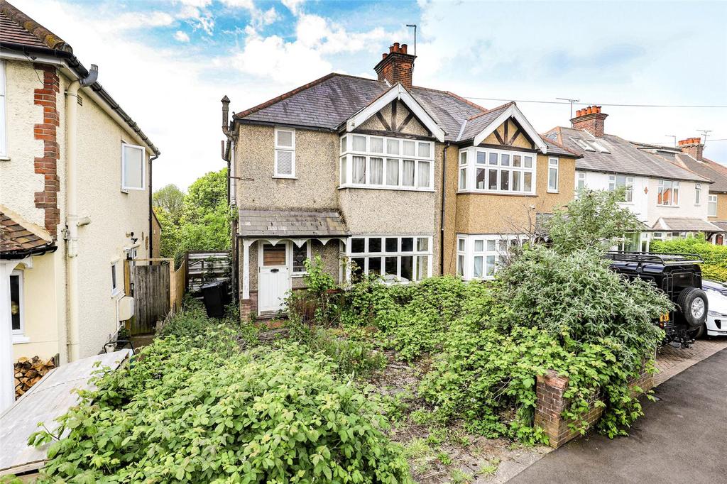 Waverley Road, St. Albans, Hertfordshire, AL3 3 bed semidetached house