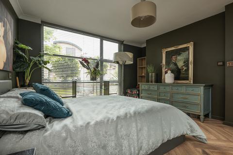 3 bedroom end of terrace house for sale - The Hub Buildings, London