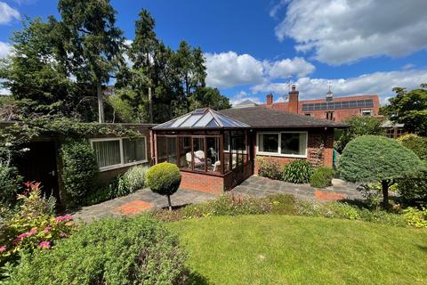 3 bedroom detached bungalow for sale, Kenilworth Road, Leamington Spa, Warwickshire CV32 6JX