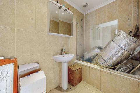 4 bedroom terraced house for sale - Four Bedroom Terraced House  For Sale   Brent View Road  West Hendon  NW9