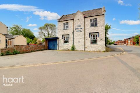 7 bedroom detached house for sale - Station Road, March