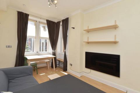30/10 Bryson Road, Edinburgh, EH11 1DX