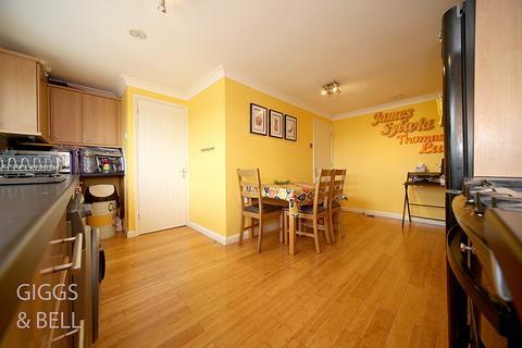 51 Fermor Crescent, Luton, LU2 9LN