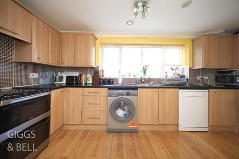 51 Fermor Crescent, Luton, LU2 9LN